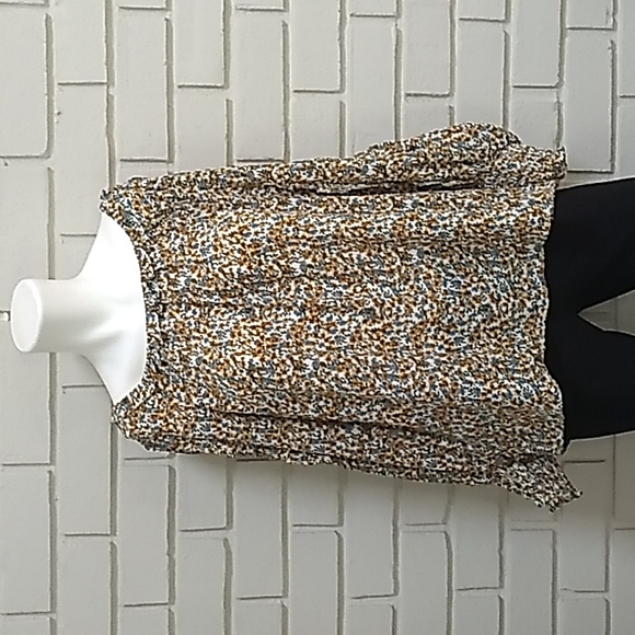 Max Studio Floral Ruffle Long Sleeve Blouse. Size Medium NWT - Picture 1 of 13
